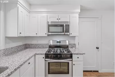 14885 SW Heidi Ct, Tigard, OR 97224 - Photo 12