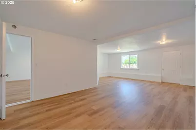 642 E Pioneer Loop, La Center, WA 98629 - Photo 32