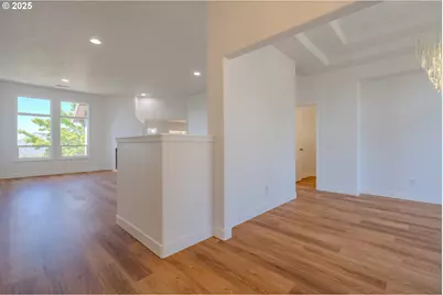 642 E Pioneer Loop, La Center, WA 98629 - Photo 2