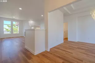 642 E Pioneer Loop, La Center, WA 98629 - Photo 2