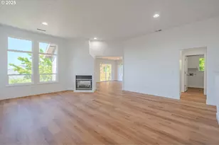 642 E Pioneer Loop, La Center, WA 98629 - Photo 8