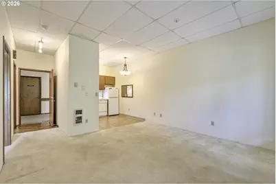 13775 SW Scholls Ferry Rd #106, Beaverton, OR 97008 - Photo 4