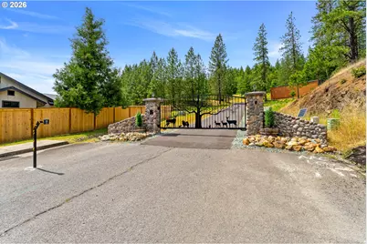225 SE Eagle Ridge Dr, Canyonville, OR 97417 - Photo 8