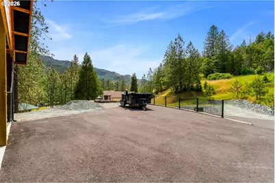 225 SE Eagle Ridge Dr, Canyonville, OR 97417 - Photo 14