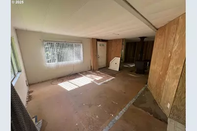 95007 North Way Ln, North Bend, OR 97459 - Photo 4