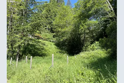 95007 North Way Ln, North Bend, OR 97459 - Photo 18