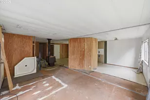 95007 N Way Ln, North Bend, OR 97459 - Photo 12