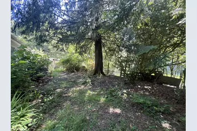 95007 North Way Ln, North Bend, OR 97459 - Photo 12