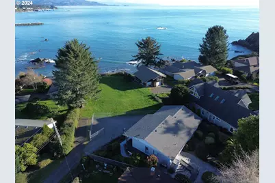 438 Buena Vista Loop, Brookings, OR 97415 - Photo 1