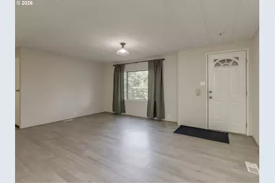 215 E Scott Ave, Woodland, WA 98674 - Photo 4