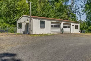 215 E Scott Ave, Woodland, WA 98674 - Photo 32