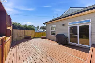 1400 Holloway, Coos Bay, OR 97420 - Photo 28