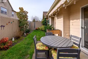 323 NE Fircrest Pl, McMinnville, OR 97128 - Photo 34