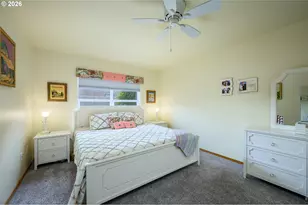 323 NE Fircrest Pl, McMinnville, OR 97128 - Photo 22