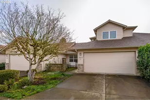 323 NE Fircrest Pl, McMinnville, OR 97128 - Photo 6