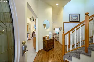 323 NE Fircrest Pl, McMinnville, OR 97128 - Photo 8