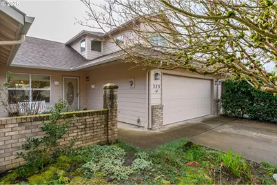 323 NE Fircrest Pl, McMinnville, OR 97128 - Photo 4