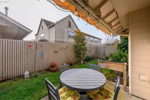 323 NE Fircrest Pl, McMinnville, OR 97128 - Photo 32