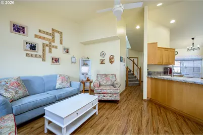 323 NE Fircrest Pl, McMinnville, OR 97128 - Photo 20