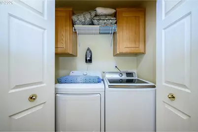 323 NE Fircrest Pl, McMinnville, OR 97128 - Photo 26