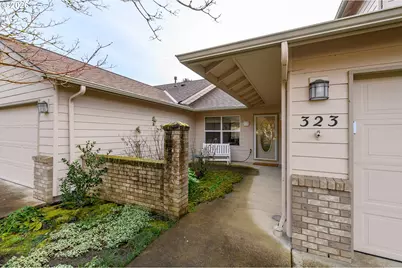 323 NE Fircrest Pl, McMinnville, OR 97128 - Photo 6