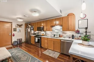 2350 NW Savier St, Portland, OR 97210 - Photo 8