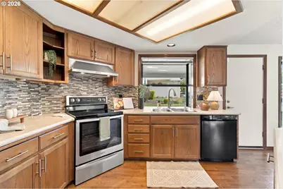 2204 NE 158th Ave, Portland, OR 97230 - Photo 20