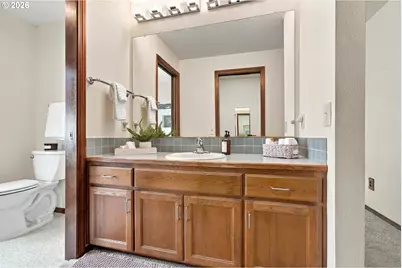 2204 NE 158th Ave, Portland, OR 97230 - Photo 26
