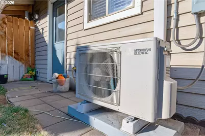 2412 SW Wickiup Ave, Redmond, OR 97756 - Photo 34