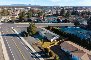 2412 SW Wickiup Ave, Redmond, OR 97756 - Photo 38