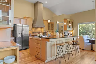 262 NW Royal Blvd, Portland, OR 97210 - Photo 10