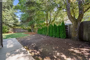 4411 Dillard Rd, Eugene, OR 97405 - Photo 40