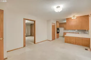 6744 SE Molt St, Milwaukie, OR 97267 - Photo 10