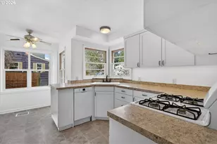 3330 SW Primrose St, Portland, OR 97219 - Photo 14