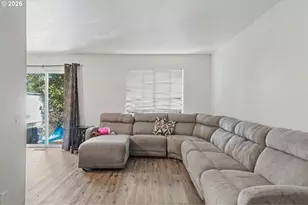 905 Charter Pl, Salem, OR 97301 - Photo 8