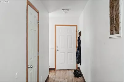 905 Charter Pl, Salem, OR 97301 - Photo 8