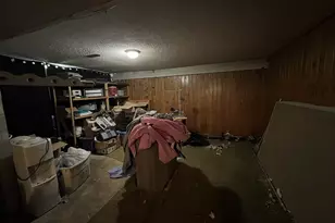 933 SE 174th Ave, Portland, OR 97233 - Photo 4