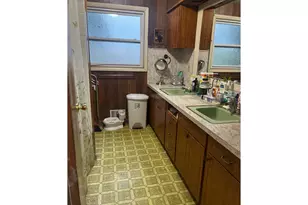 933 SE 174th Ave, Portland, OR 97233 - Photo 6