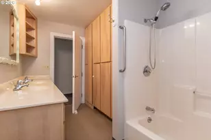 8824 Green Valley Rd, Oakland, OR 97462 - Photo 14