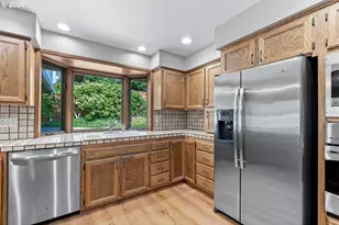 6415 SW Fisher Ave, Beaverton, OR 97008 - Photo 10