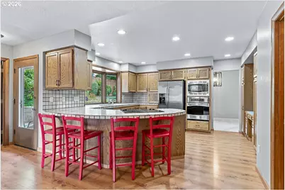 6415 SW Fisher Ave, Beaverton, OR 97008 - Photo 8