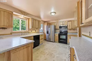 715 NW 76th St, Vancouver, WA 98665 - Photo 8