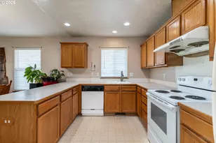 58959 Alexandra Ln, Saint Helens, OR 97051 - Photo 2