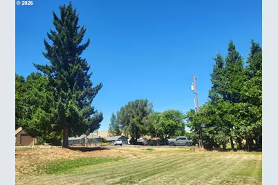 607 Court St, Moro, OR 97039 - Photo 8