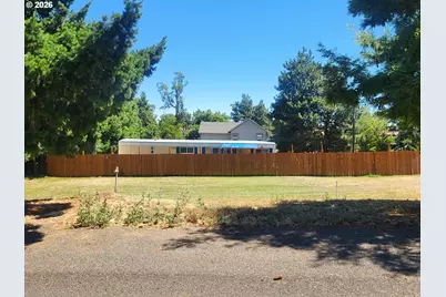 607 Court St, Moro, OR 97039 - Photo 4