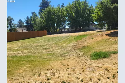 607 Court St, Moro, OR 97039 - Photo 6