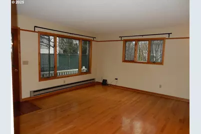 2165 NE Multnomah St, Portland, OR 97232 - Photo 8