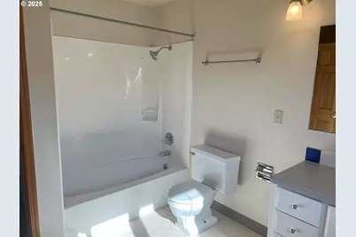 2165 NE Multnomah St, Portland, OR 97232 - Photo 24