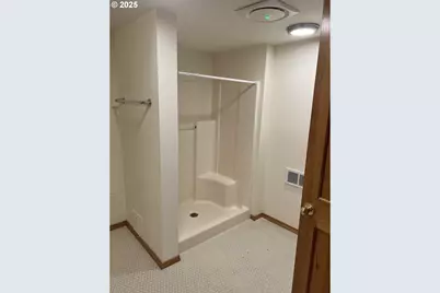 2165 NE Multnomah St, Portland, OR 97232 - Photo 6