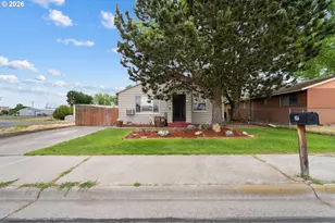 245 W Standard Ave, Hermiston, OR 97838 - Photo 4